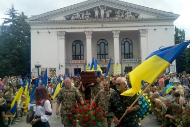 В Мариуполе улицу Новороссийскую хотят назвать именем погибшего в АТО мариупольца