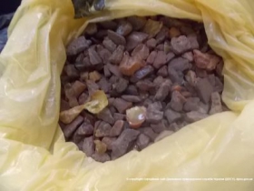 Три чиновника задержаны за контрабанду янтаря, — Порошенко