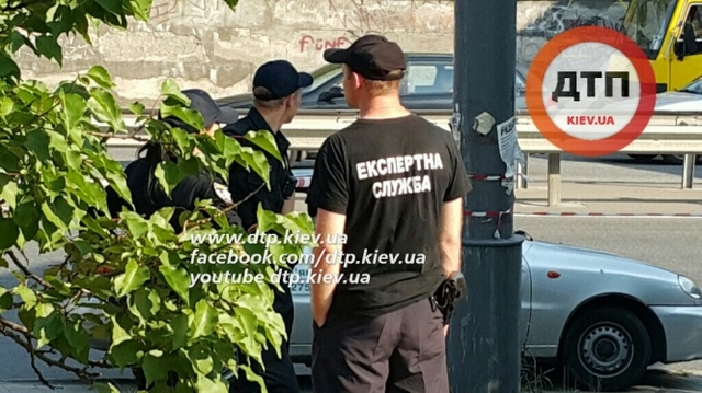 ЧП в Киеве: на Соломенке, на площади Кривоноса у паровоза обнаружен мертвый мужчина