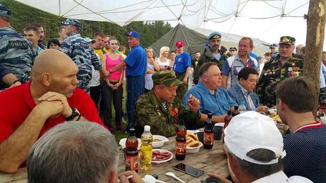 На фестивале в России Кобзона и Валуева охранял ОМОН