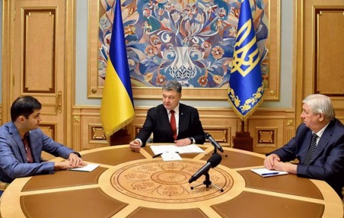 Почему Порошенко не увольняет Гузыря и Шокина