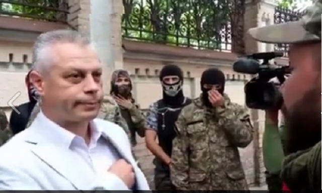 “ПРАВЫЙ СЕКТОР” “ЗАЖАЛ” СПИКЕРА АТО И ОБВИНИЛ В СОКРЫТИИ КОЛИЧЕСТВА ЖЕРТВ