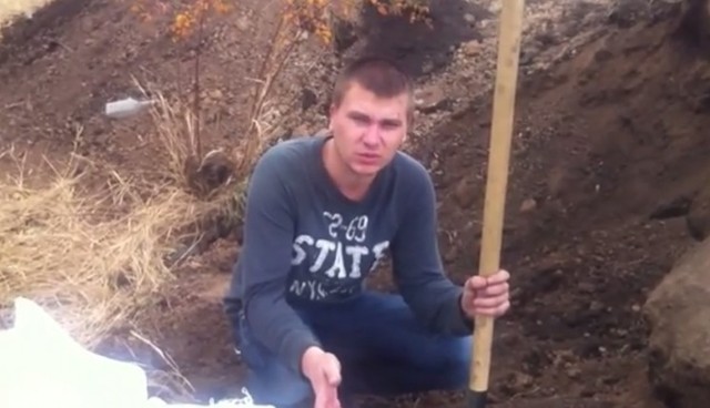 ОБКУРЕННЫЙ ВАТНИК ЕХАЛ ИЗ МАРИУПОЛЯ В ДОНЕЦК