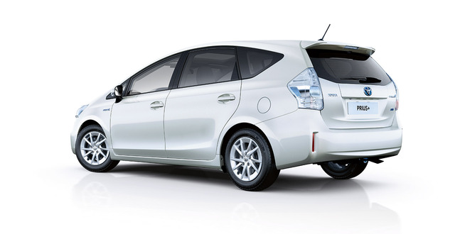   625 . Prius V   