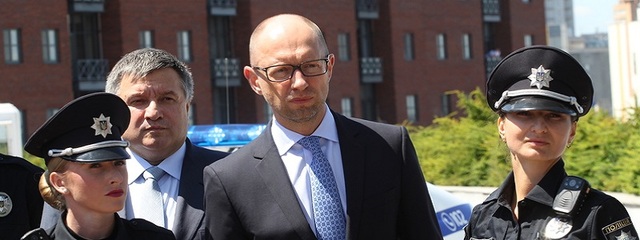 Как Яценюк в Днепропетровске пиарился