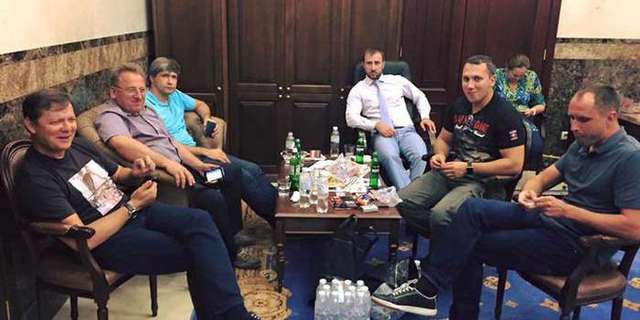 Ляшко с компанией перекусили в приемной Шокина