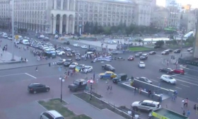 Крещатик вновь заблокировали протестующие: опубликованы фото