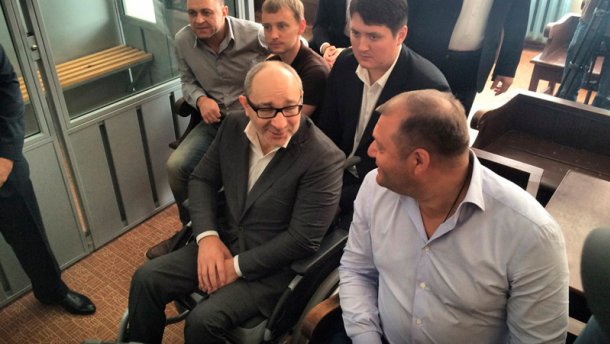 Кернес прибув до суду з Добкіним