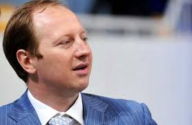 С кем шалит «расстрелянный» банкир?