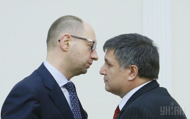 Балога переконує, що контрабанду на Закарпатті контролює Яценюк та Аваков