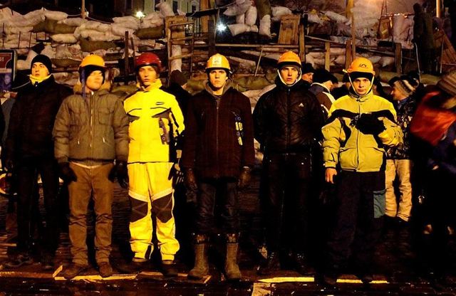 ЕВРОМАЙДАНОВЦЫ ПРОТИВ ТОГО, ЧТОБЫ СИЛОВЫЕ ПОДРАЗДЕЛЕНИЯ НАЗЫВАЛИ ИМЕНЕМ НЕБЕСНОЙ СОТНИ