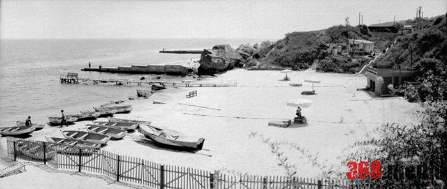 В БОРЬБЕ СААКАШВИЛИ И ХМЕЛЬНИЦКОГО ЗА ОДЕССКИЙ ПЛЯЖ ЗАМЕШАНЫ ДВА ЭКС-ГУБЕРНАТОРА