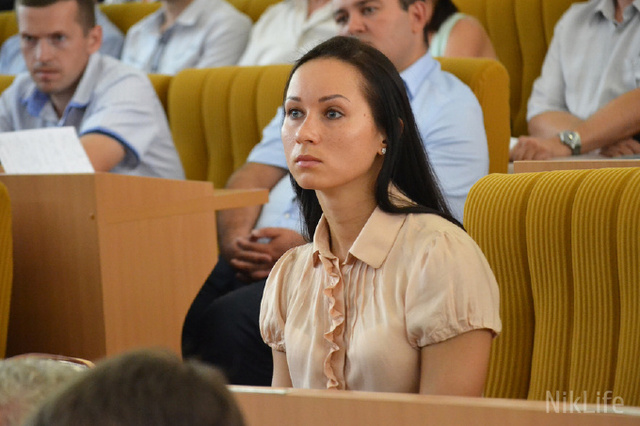 Депутат не сдержала слез, впервые за несколько лет побывав на сессии облсовета