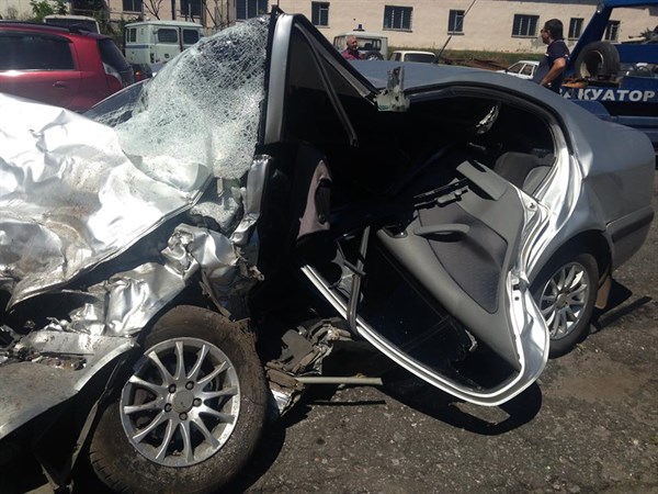 Участковый инспектор-сын-экс начальника милиции Горловки и Дзержинска, подозреваемый в совершении жуткого ДТП, пытается оформить угон своего авто задним числом