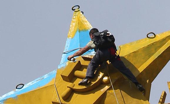 Синьо-жовтий жах Кремля. У Росії судять московських руферів