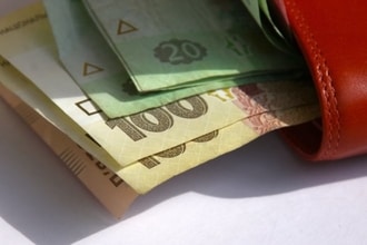 Кабмин рассчитал зарплаты украинцев на 4 года вперед