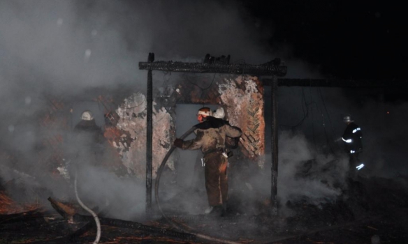 Ночью от удара молнии загорелся историко-культурный комплекс "Запорожская Сечь"