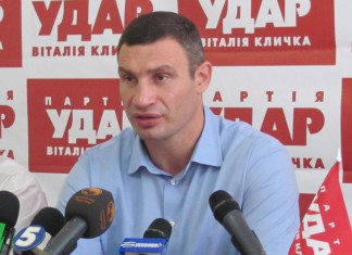 Віталій Кличко почав скуповувати голоси виборців