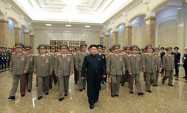 КНДР вывела в море 50 субмарин и удвоила артиллерию на границе