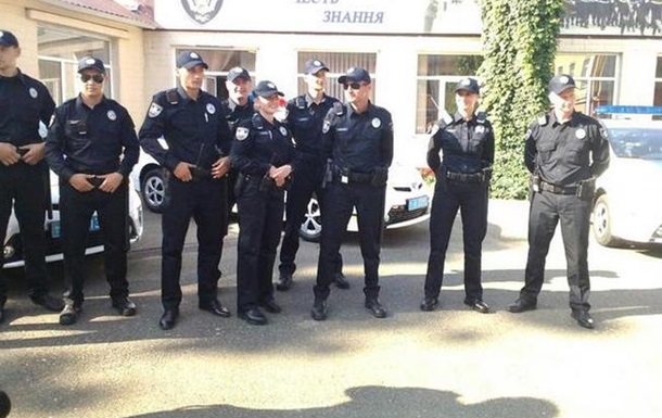 Первый день работы патрульных в Одессе: поймали грабителей и задержали пьяного водителя