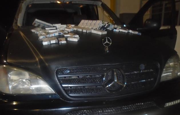 Закарпатські митники залишили українку без джипа Mercedes-Benz через контрабандні сигарети