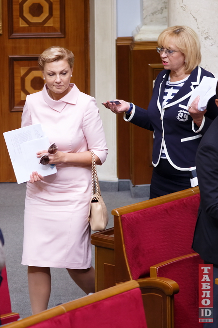 Хто у Раді найстильніший: ділова Кошелєва та Королевська у кросівках (ФОТО)