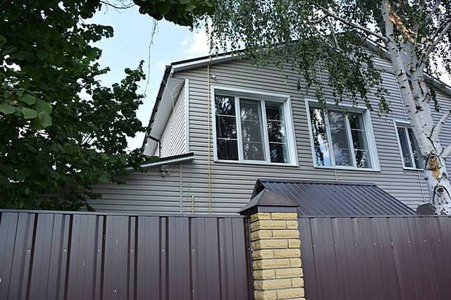 Завгосп обласної прокуратури будує котедж, перекривши людям доступ до річки