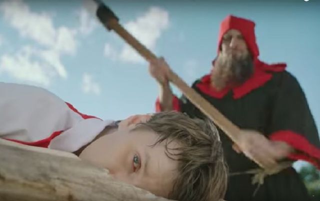 Среди бежавших в Россию чиновников Януковича нарастают чемоданные настроения. Что ждет их на родине