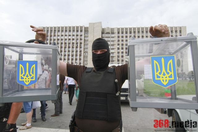 ВЫБОРЫ В ОДЕССЕ: НАРУШЕНИЕ АГИТАЦИИ И ПОДКУП ИЗБИРАТЕЛЕЙ