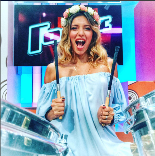 По стопам Лорак: еще одна украинская певица поехала искать славы в Россию