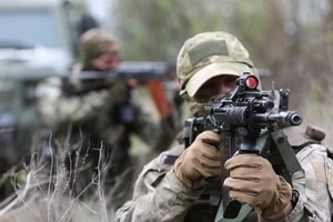 Террористы-снайперы обстреляли пограничников в Марьинке