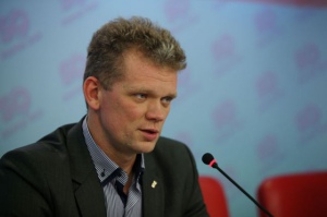 Суд перенес рассмотрение дела по Швайке и Сиротюку