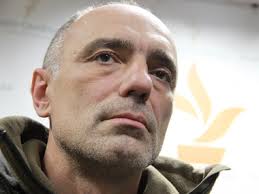 О волонтере Касьянове и поединке дивана с передовой