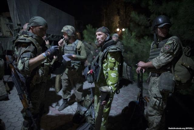 "И тогда всем сразу пи**ец!" Фотограф показал весь ужас войны на Донбассе