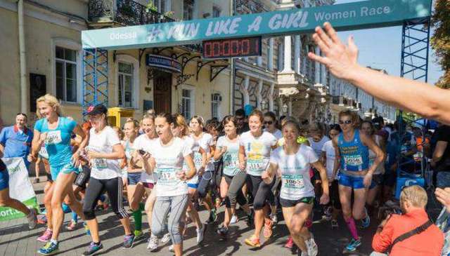 Помощница Саакашвили приняла участие в 10 км забеге в Одессе