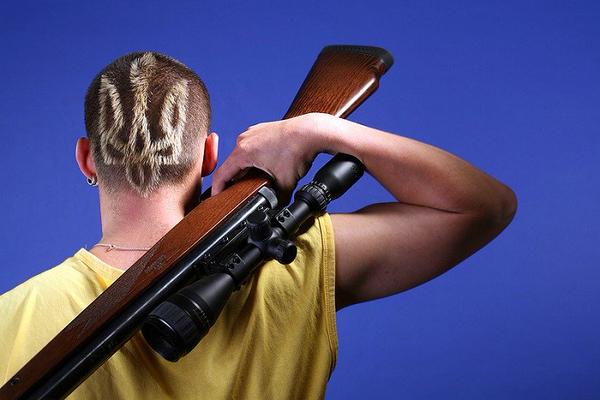 Порошенко - желающим носить оружие: В военкомат и на фронт