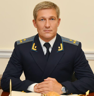 Этнарович засуетился