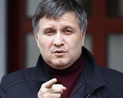 Аваков выяснил, на кого работает Тягнибок