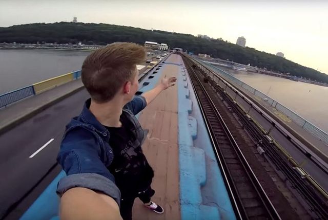 Селфи под током