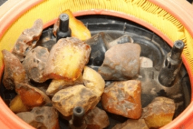 "Янтарные войны": Госпогранслужба нашла 11 нелегальных карьеров и "польский след"