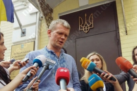 Свободовца Швайку допросили, взяли образцы слюны и отпечатки пальцев