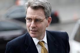 ЗАЧЕМ ПАЙЕТТ ПУБЛИЧНО "ОТСТЕГАЛ" ГЕНПРОКУРОРА ШОКИНА?