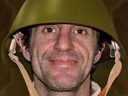 Журналісти сфотографували Шкіряка з нелегальною зброєю