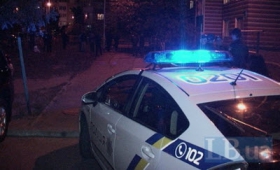 Нічне вбивство у Києві: чоловік не дійшов до будинку 30 метрів