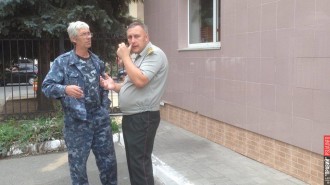 У волонтерів вимагали гроші за проїзд до військового шпиталю