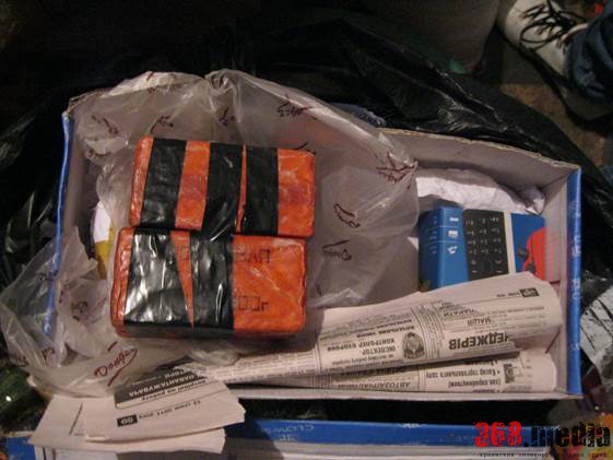 НА ВИННИЦКОМ РЫНКЕ БЫВШИЕ ВОЕННЫЕ ТОРГОВАЛИ ОРУЖИЕМ ИЗ ЗОНЫ АТО