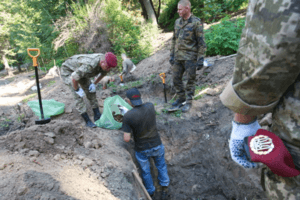 В Киеве на Аскольдовой могиле нашли останки 600 человек: фотофакт