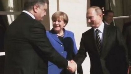 Участник встречи в Париже объяснил, почему Порошенко пожал руку Путину