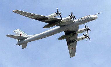 Минобороны при Януковиче незаконно продало два бомбардировщика