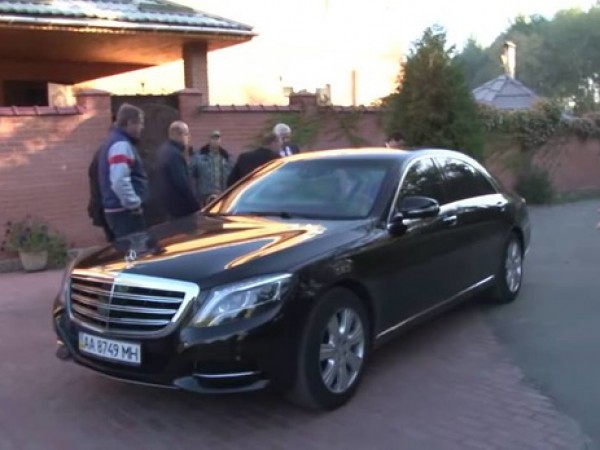 Охрана арендует Шокину бронированный Mercedes, так как Daewoo или Таврию не нашли